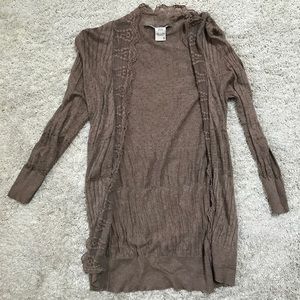Women’s long sleeve cardigan